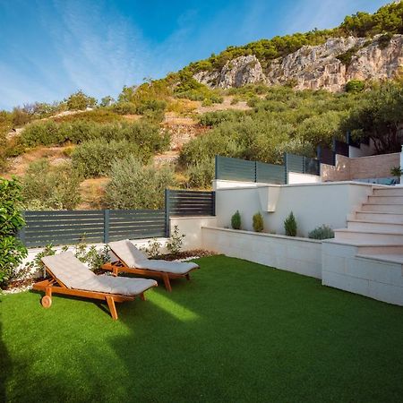 Villa Vruja 피사크 외부 사진